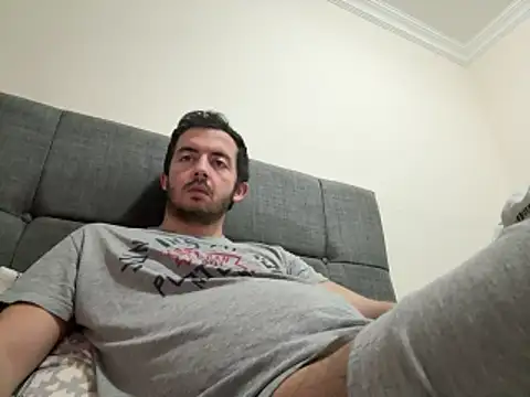 laynufff online show from May 2026 05:51:01 PM