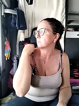 Snapshot of cuplubijoanna chatting on April 2026 11:05:02 AM cuplubijoanna online show from April 2026 11:05:02 AM