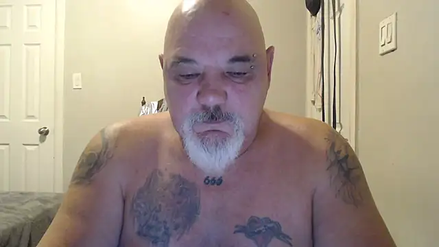 Snapshot of Newfiesausage1972 chatting on February 2025 09:31:01 PM Newfiesausage1972 online show from February 2025 09:31:01 PM