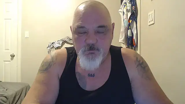 Snapshot of Newfiesausage1972 chatting on February 2025 04:56:02 PM Newfiesausage1972 online show from February 2025 04:56:02 PM