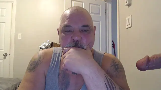 Snapshot of Newfiesausage1972 chatting on February 2025 02:13:02 PM Newfiesausage1972 online show from February 2025 02:13:02 PM