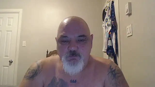 Snapshot of Newfiesausage1972 chatting on February 2025 01:14:01 PM Newfiesausage1972 online show from February 2025 01:14:01 PM