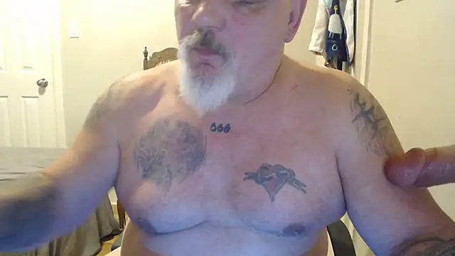 Snapshot of Newfiesausage1972 chatting on March 2025 02:54:02 PM Newfiesausage1972 online show from March 2025 02:54:02 PM