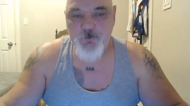 Snapshot of Newfiesausage1972 chatting on March 2025 01:28:02 PM Newfiesausage1972 online show from March 2025 01:28:02 PM