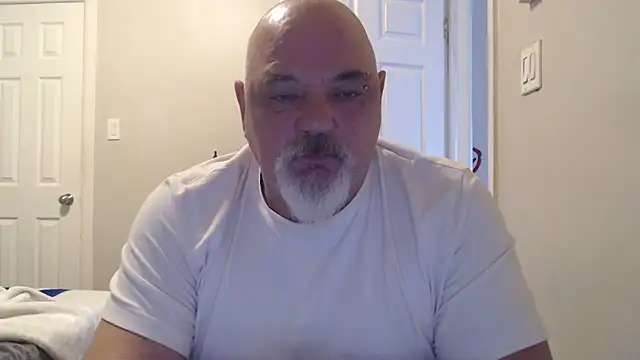 Snapshot of Newfiesausage1972 chatting on March 2025 01:26:02 PM Newfiesausage1972 online show from March 2025 01:26:02 PM