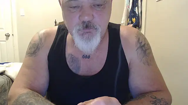 Snapshot of Newfiesausage1972 chatting on March 2025 03:02:02 PM Newfiesausage1972 online show from March 2025 03:02:02 PM