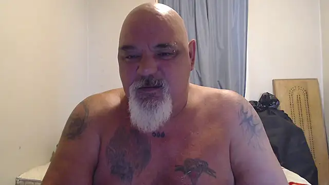 Snapshot of Newfiesausage1972 chatting on October 2025 04:15:02 PM Newfiesausage1972 online show from October 2025 04:15:02 PM