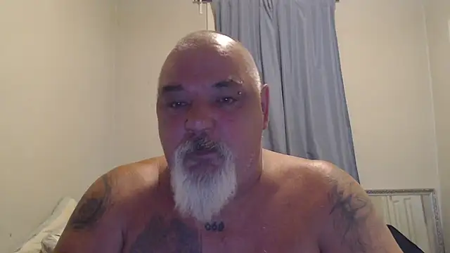 Snapshot of Newfiesausage1972 chatting on October 2025 07:25:01 PM Newfiesausage1972 online show from October 2025 07:25:01 PM