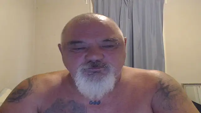 Snapshot of Newfiesausage1972 chatting on October 2025 01:23:02 PM Newfiesausage1972 online show from October 2025 01:23:02 PM