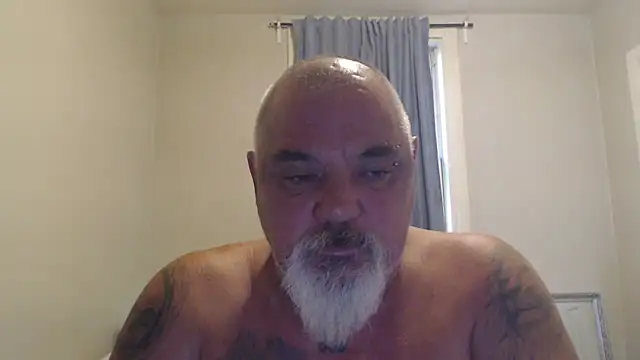 Snapshot of Newfiesausage1972 chatting on October 2025 08:07:01 PM Newfiesausage1972 online show from October 2025 08:07:01 PM