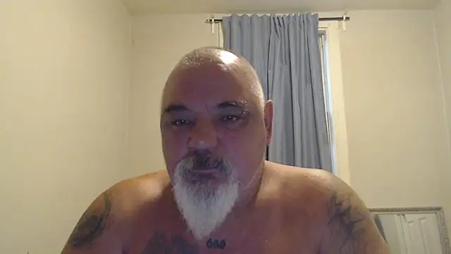 Snapshot of Newfiesausage1972 chatting on October 2025 12:23:01 PM Newfiesausage1972 online show from October 2025 12:23:01 PM