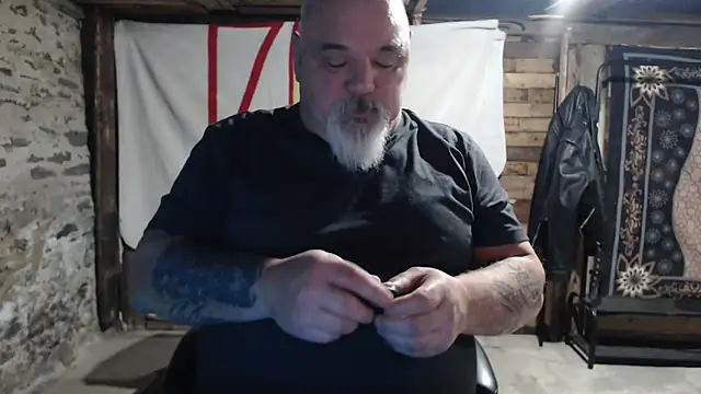 Snapshot of Newfiesausage1972 chatting on December 2025 08:08:02 AM Newfiesausage1972 online show from December 2025 08:08:02 AM