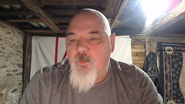 Snapshot of Newfiesausage1972 chatting on December 2025 10:46:02 AM Newfiesausage1972 online show from December 2025 10:46:02 AM