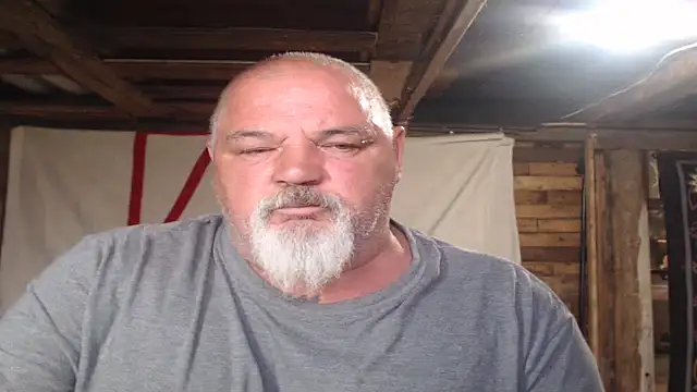 Snapshot of Newfiesausage1972 chatting on June 2026 11:25:01 AM Newfiesausage1972 online show from June 2026 11:25:01 AM