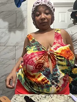 1BeautyN1Beast online show from December 2024 02:41:01 AM