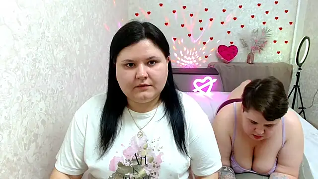 BeckyAndHellen online show from February 2025 12:23:02 PM