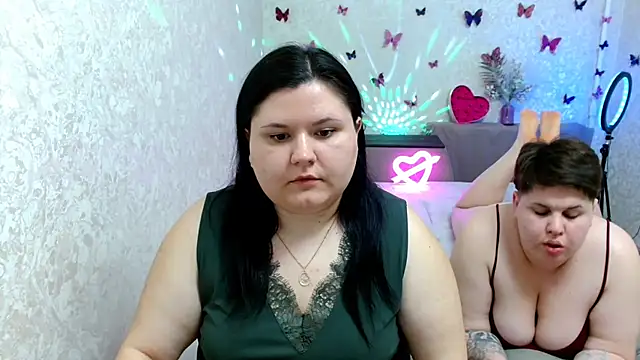 BeckyAndHellen online show from March 2025 08:08:01 PM