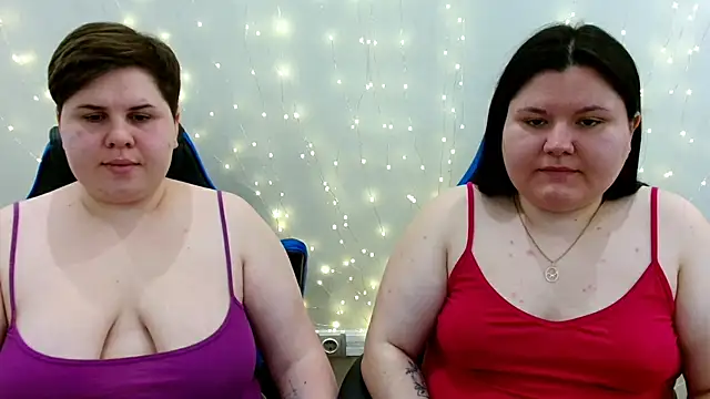 BeckyAndHellen online show from April 2026 12:33:02 PM