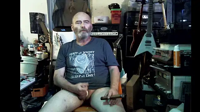 Snapshot of SirGarMack chatting on July 2026 06:58:02 AM SirGarMack online show from July 2026 06:58:02 AM