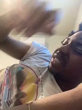 Snapshot of gaimov3r2024 chatting on November 2025 10:21:02 PM gaimov3r2024 online show from November 2025 10:21:02 PM