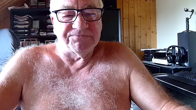 Snapshot of biggandybig chatting on July 2026 10:28:01 AM biggandybig online show from July 2026 10:28:01 AM