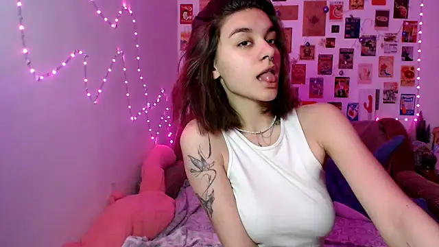 Snapshot of Celine_Dionn chatting on December 2024 12:27:01 PM Celine Dionn online show from December 2024 12:27:01 PM