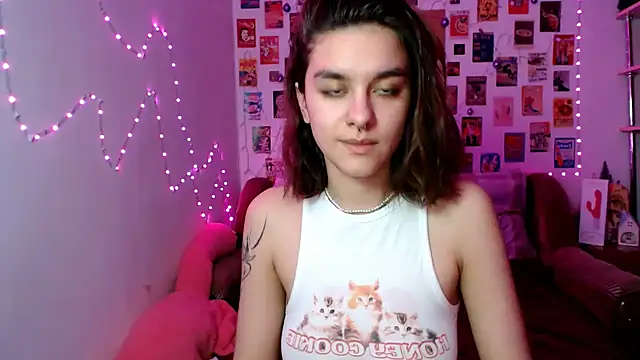 Snapshot of Celine_Dionn chatting on January 2025 02:47:01 PM Celine Dionn online show from January 2025 02:47:01 PM