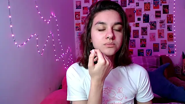 Snapshot of Celine_Dionn chatting on January 2025 02:50:01 PM Celine Dionn online show from January 2025 02:50:01 PM