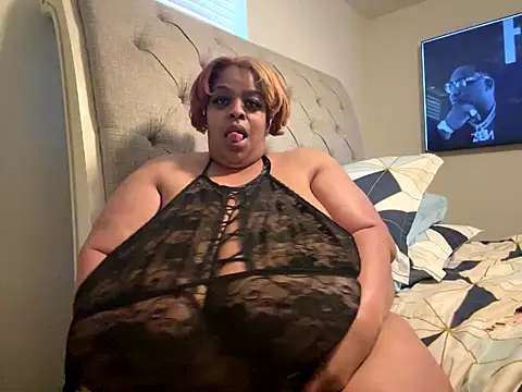 Missredboneo12 online show from October 2025 02:04:02 PM