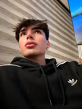 KittySkirtt1 online show from October 2025 02:15:01 AM