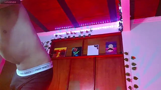 justin alexxx online show from January 2025 12:35:01 AM