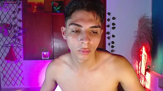 justin alexxx online show from January 2025 05:48:01 PM