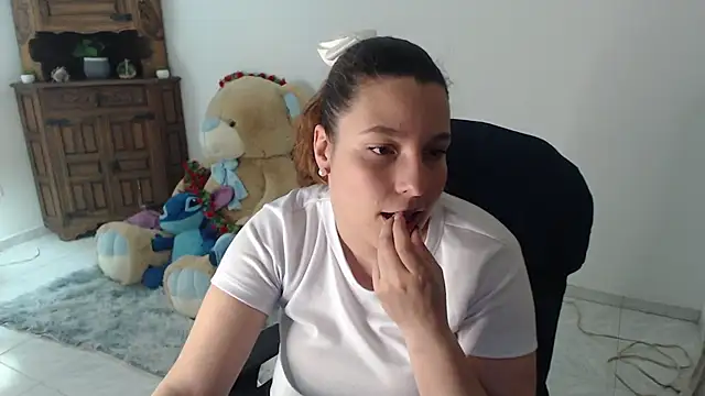 alexia 87 online show from July 2026 11:59:02 PM