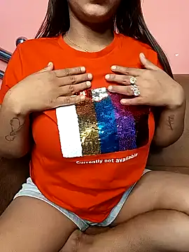 Snapshot of Divya_girl chatting on January 2025 05:40:01 AM Divya girl online show from January 2025 05:40:01 AM