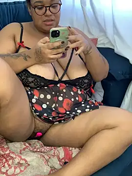 Snapshot of SweetLizzyBBW chatting on July 2026 02:54:01 PM SweetLizzyBBW online show from July 2026 02:54:01 PM
