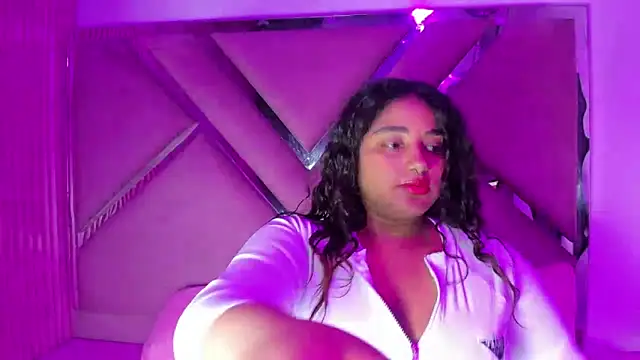 Snapshot of Sofia_Hernandez_ chatting on October 2025 03:25:01 AM Sofia Hernandez online show from October 2025 03:25:01 AM