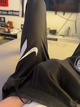 Snapshot of Sturmi18 chatting on April 2026 10:05:01 AM Sturmi18 online show from April 2026 10:05:01 AM