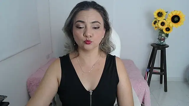 Snapshot of ana_milf chatting on November 2025 01:24:02 PM ana milf online show from November 2025 01:24:02 PM