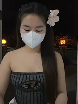 BabyThree  online show from January 2025 02:00:02 PM