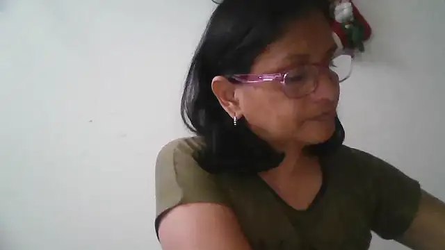 Snapshot of titssmall123 chatting on January 2026 12:18:01 PM titssmall123 online show from January 2026 12:18:01 PM