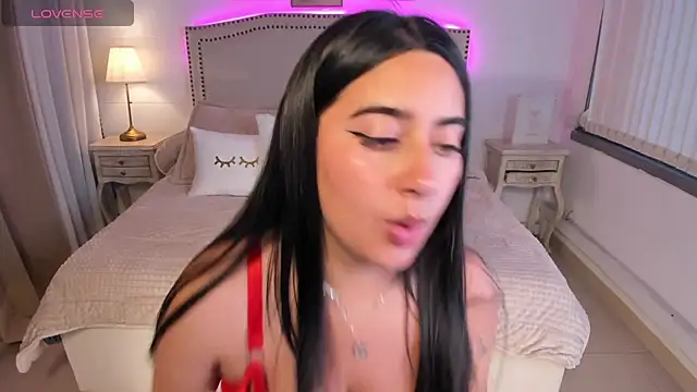 Snapshot of serenna_se chatting on February 2025 07:42:01 PM serenna se online show from February 2025 07:42:01 PM