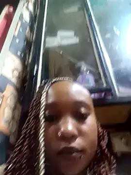 laetitia  online show from October 2025 10:42:01 PM