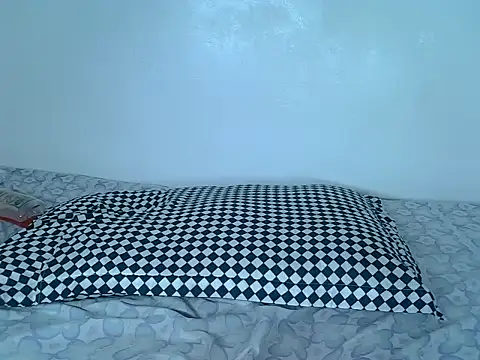 laetitia  online show from October 2025 01:08:02 AM