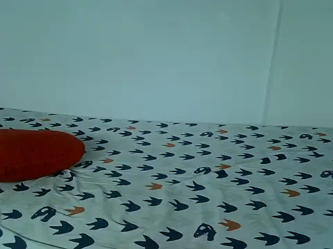 laetitia  online show from November 2025 09:57:02 PM