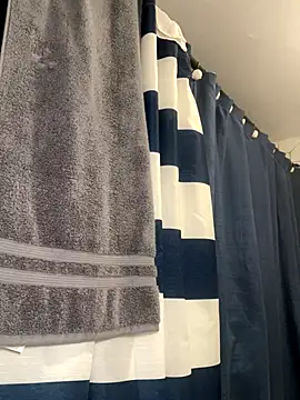 CUMQUEEN-XXX69 online show from October 2025 02:00:01 AM