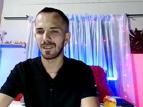 Tomas Tylor online show from December 2024 01:14:01 AM