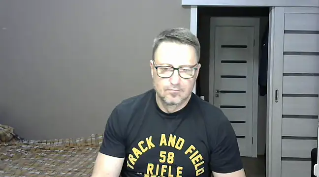 Snapshot of HarrySnake chatting on January 2025 04:03:01 PM HarrySnake online show from January 2025 04:03:01 PM