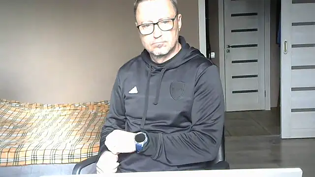 Snapshot of HarrySnake chatting on March 2025 06:24:02 AM HarrySnake online show from March 2025 06:24:02 AM