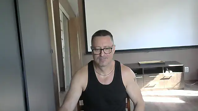 Snapshot of HarrySnake chatting on September 2025 08:25:02 AM HarrySnake online show from September 2025 08:25:02 AM