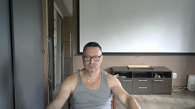 Snapshot of HarrySnake chatting on September 2025 08:03:01 AM HarrySnake online show from September 2025 08:03:01 AM